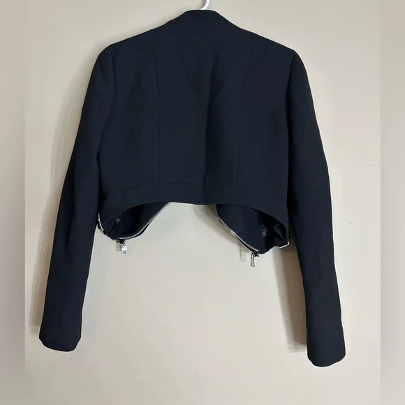 Zara black cropped biker jacket featuring zipper details and side buckle strap - Picture 2 of 3